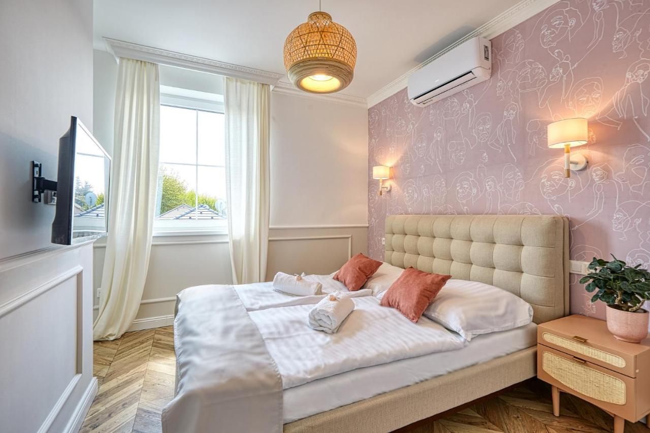 The Doors Luxury Apartment Mosonmagyaróvár Eksteriør bilde