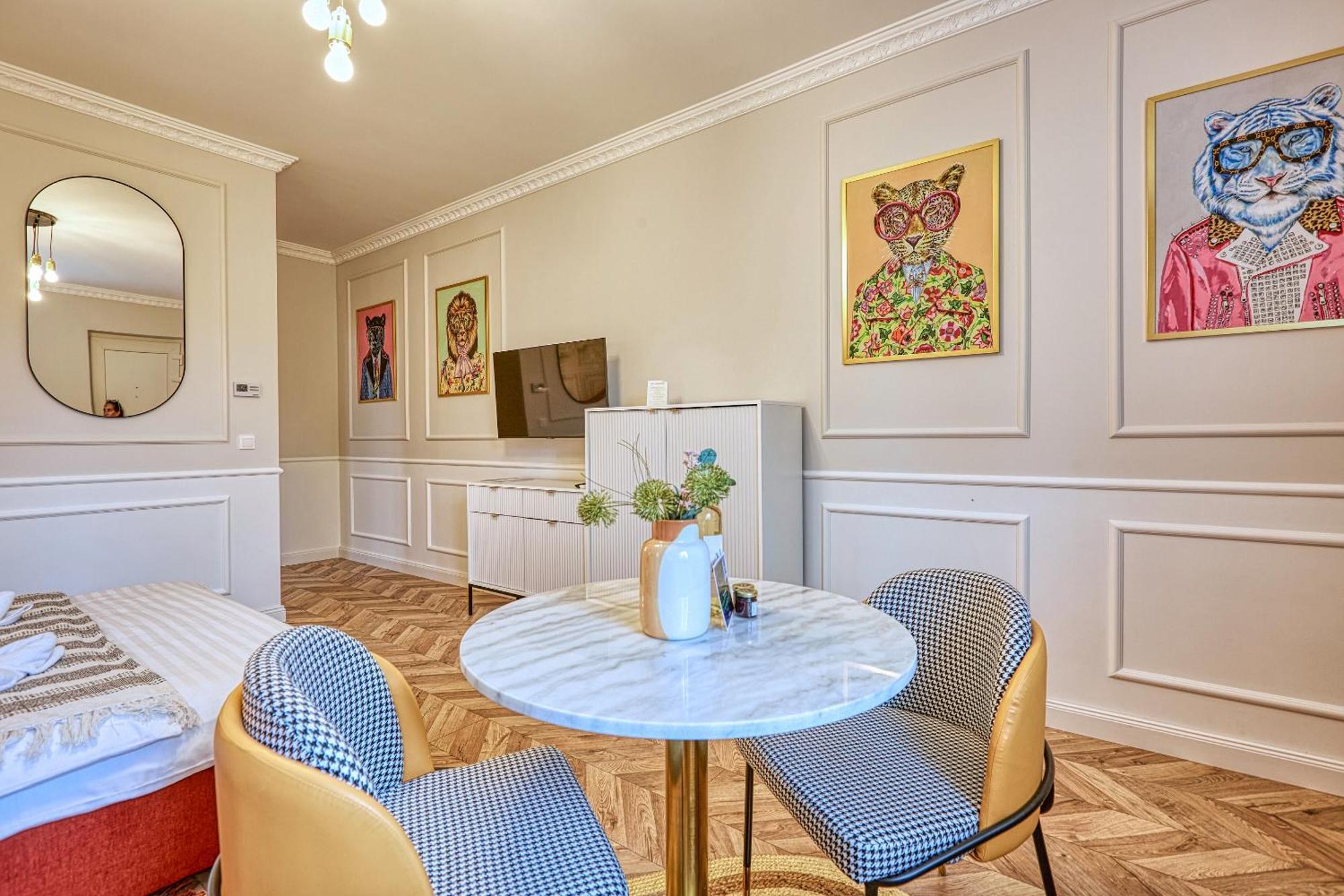 The Doors Luxury Apartment Mosonmagyaróvár Eksteriør bilde